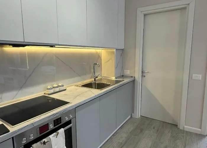 Sc Centre 公寓 地拉那