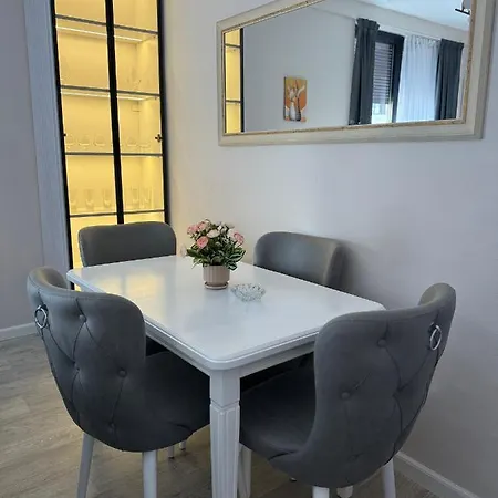 Sc Centre Apartman Tirana