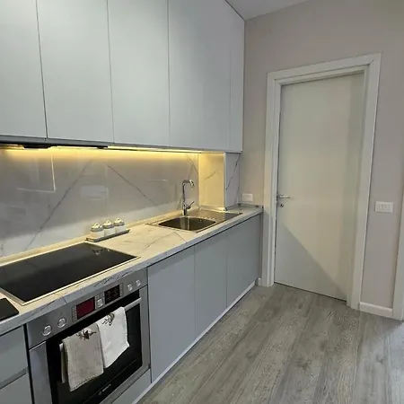 Sc Centre Apartman Tirana